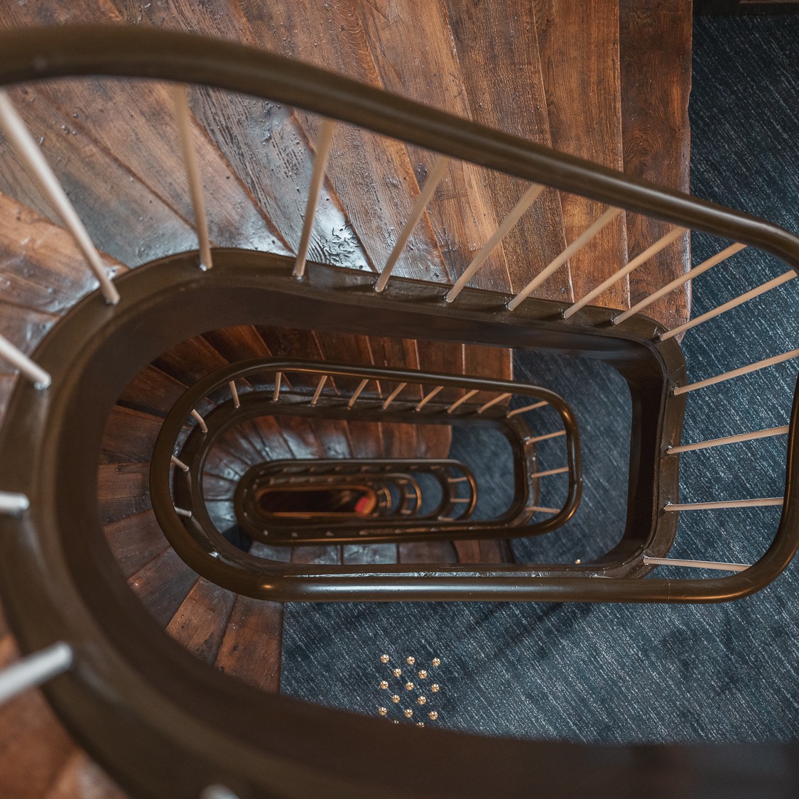 Hotel Sookie, Sookie Escalier